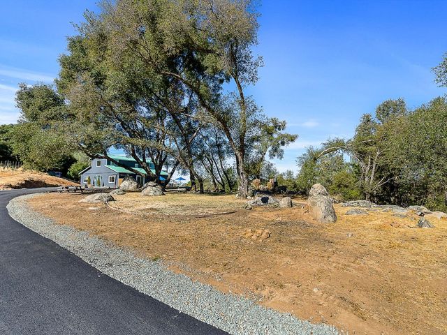 3102 Squirrel Hollow Rd, Somerset, CA 95684