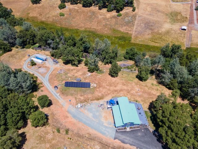3102 Squirrel Hollow Rd, Somerset, CA 95684