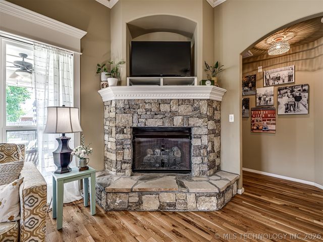 3704 W 107th Street S, Jenks, OK 74037