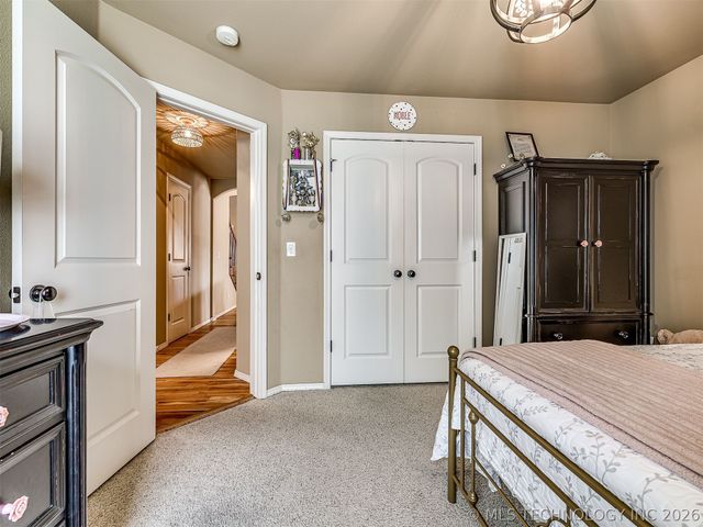 3704 W 107th Street S, Jenks, OK 74037