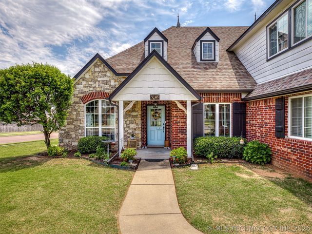 3704 W 107th Street S, Jenks, OK 74037