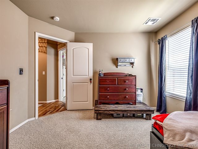 3704 W 107th Street S, Jenks, OK 74037