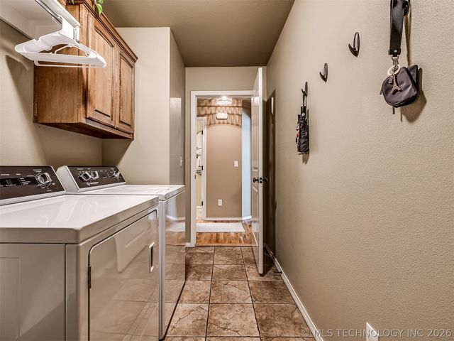 3704 W 107th Street S, Jenks, OK 74037