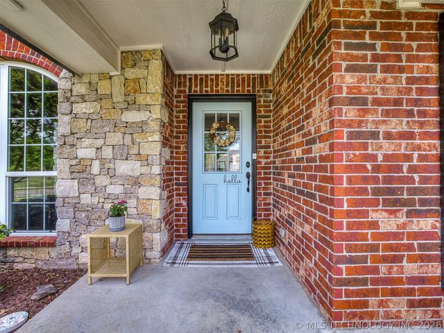 3704 W 107th Street S, Jenks, OK 74037