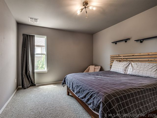 3704 W 107th Street S, Jenks, OK 74037