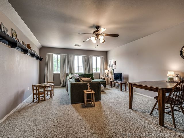 3704 W 107th Street S, Jenks, OK 74037
