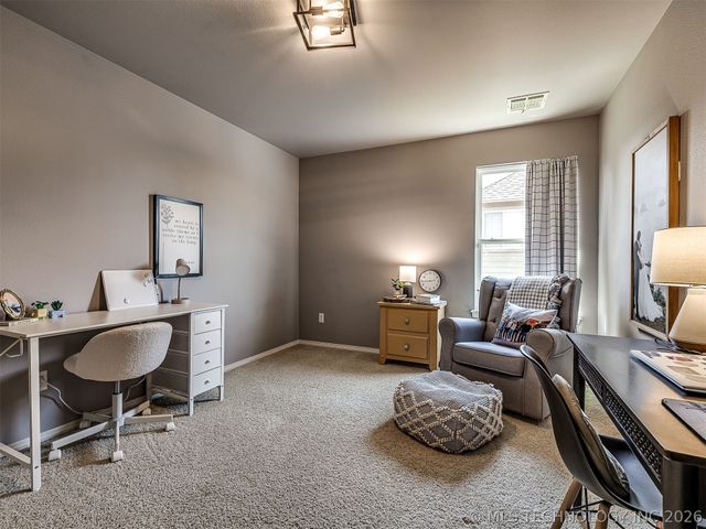 3704 W 107th Street S, Jenks, OK 74037
