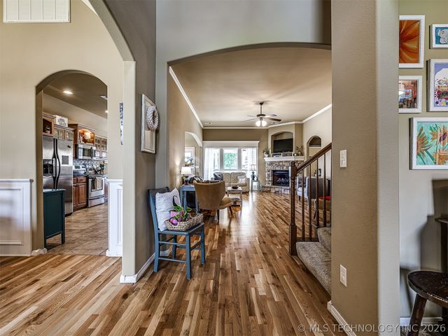 3704 W 107th Street S, Jenks, OK 74037