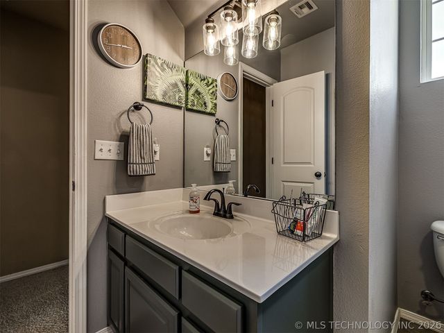 3704 W 107th Street S, Jenks, OK 74037