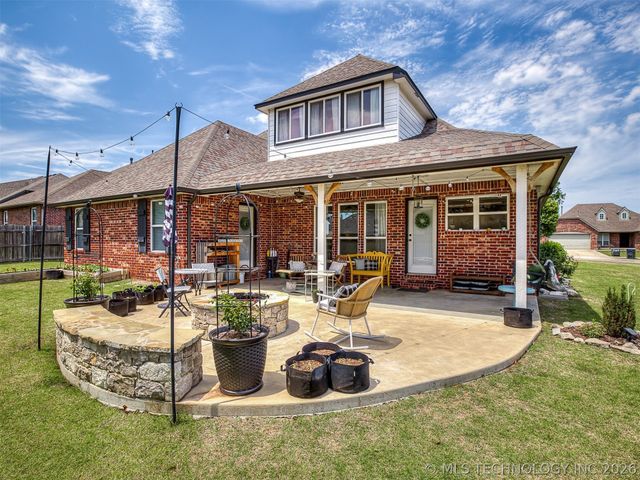 3704 W 107th Street S, Jenks, OK 74037