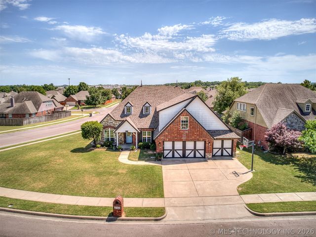 3704 W 107th Street S, Jenks, OK 74037