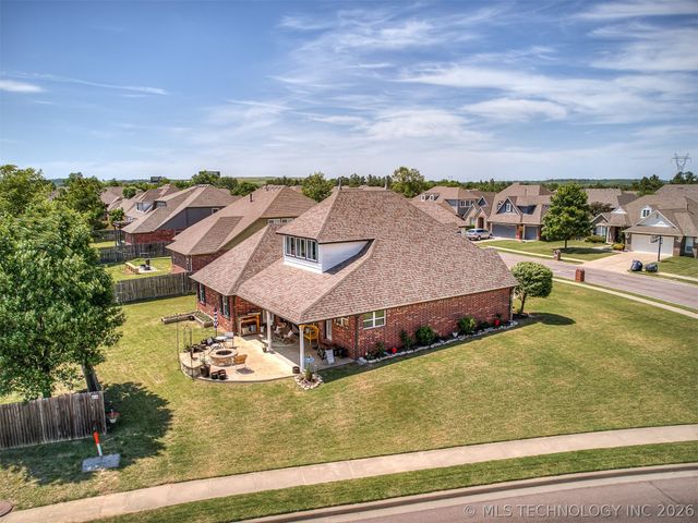 3704 W 107th Street S, Jenks, OK 74037
