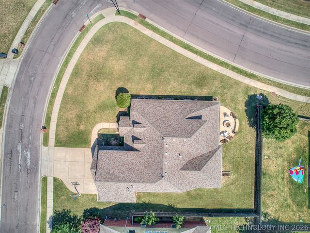 3704 W 107th Street S, Jenks, OK 74037