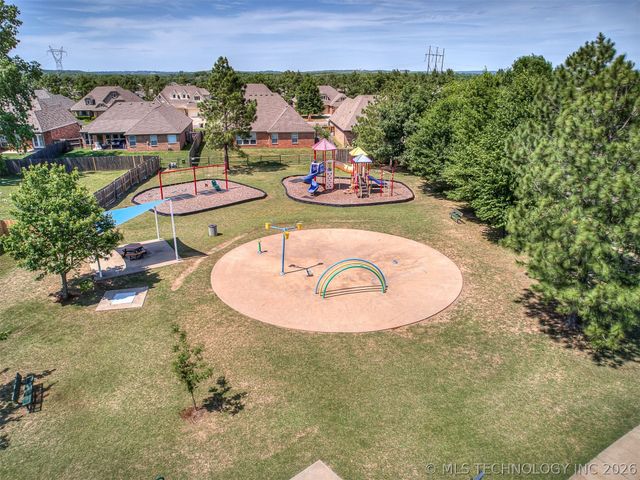 3704 W 107th Street S, Jenks, OK 74037