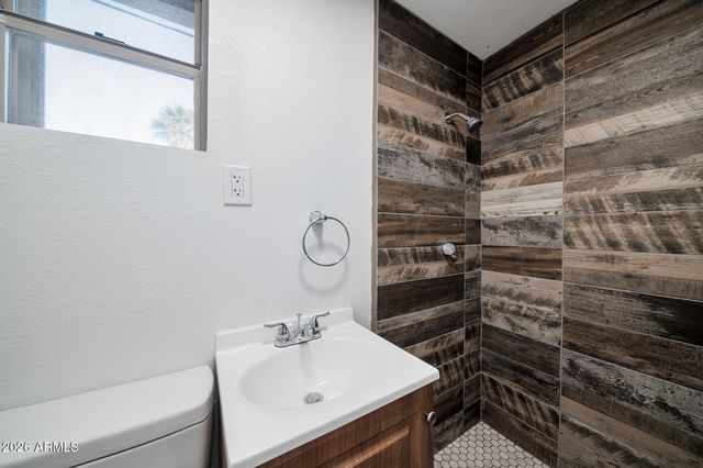 1108 S 33RD Avenue Apt 3, Phoenix, AZ 85009