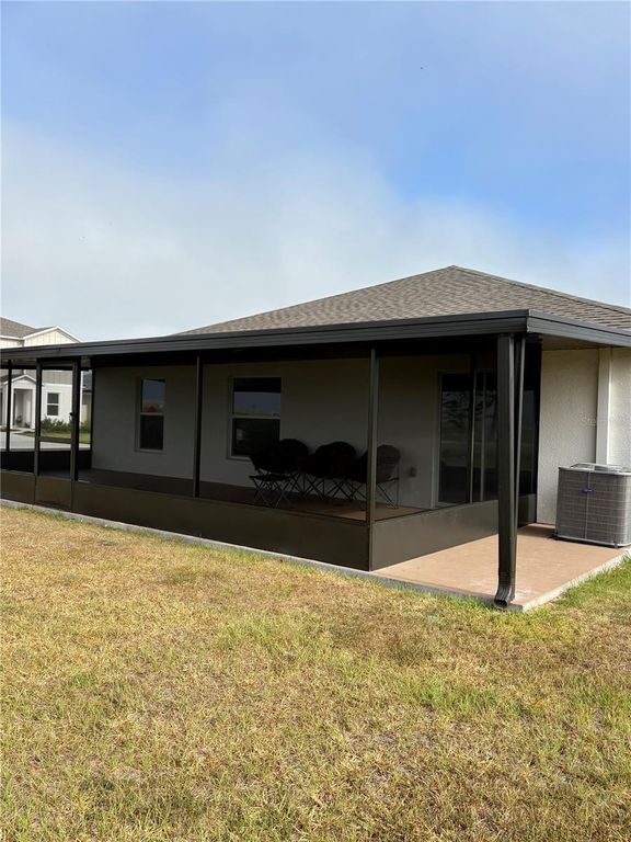 Image 18 of property listing at 2405 BLUESTONE ROAD, Haines City, FL 33844