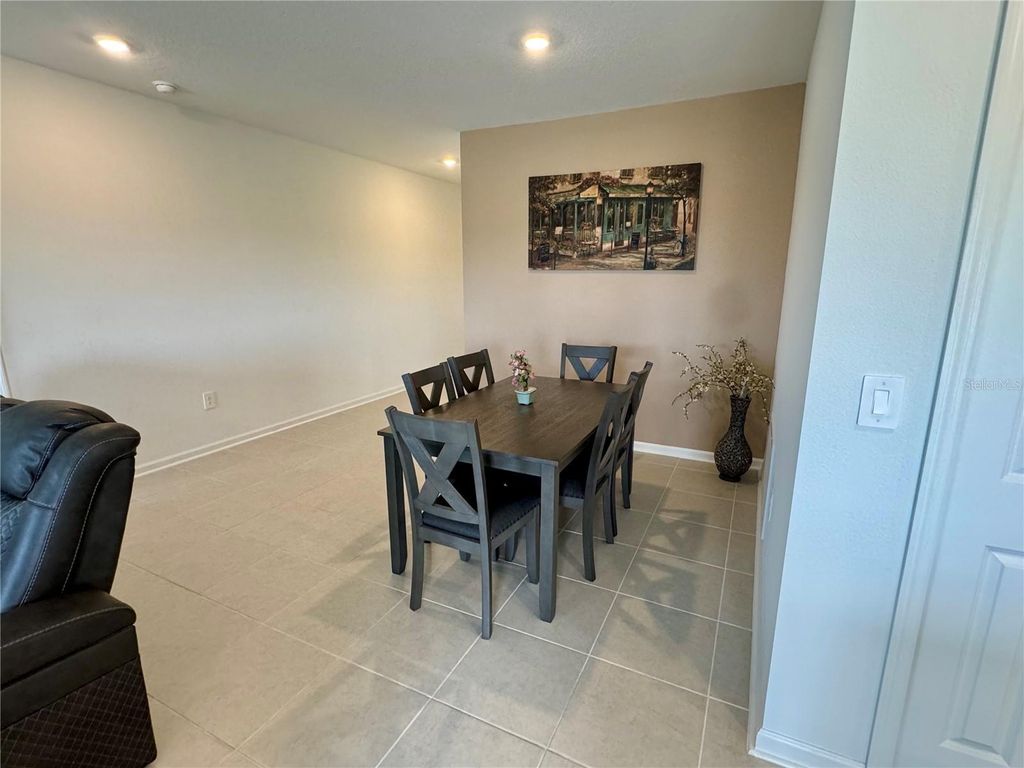 Image 8 of property listing at 2405 BLUESTONE ROAD, Haines City, FL 33844
