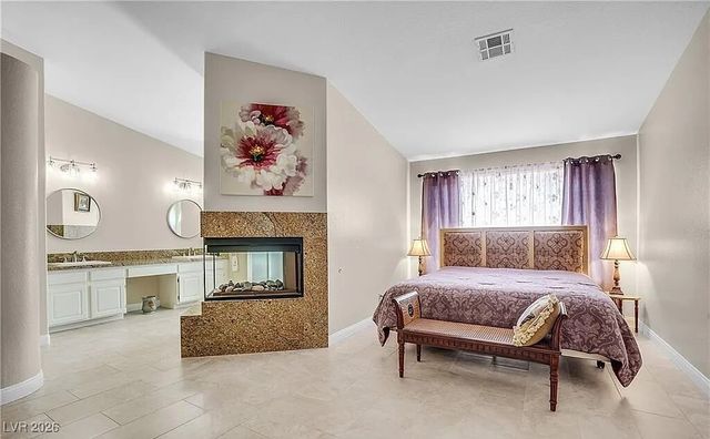 8437 Sheltered Valley Drive, Las Vegas, NV 89128