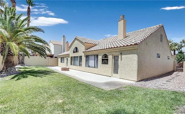 8437 Sheltered Valley Drive, Las Vegas, NV 89128