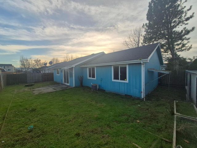 8028 Thunderhead Avenue, White City, OR 97503