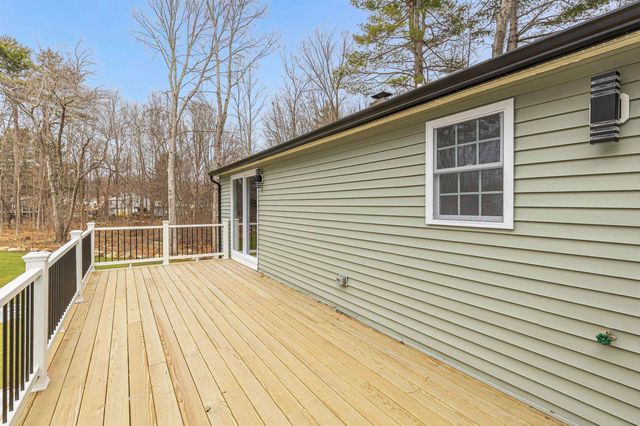 7 Trues Parkway, Sandown, NH 03873