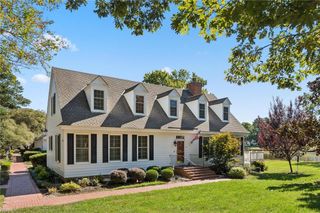 311 Dogleg DR, Williamsburg, VA 23188