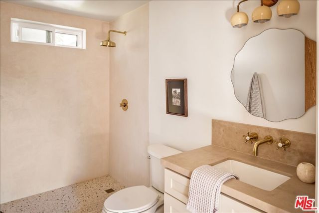 3169 Garden Avenue, Los Angeles, CA 90039