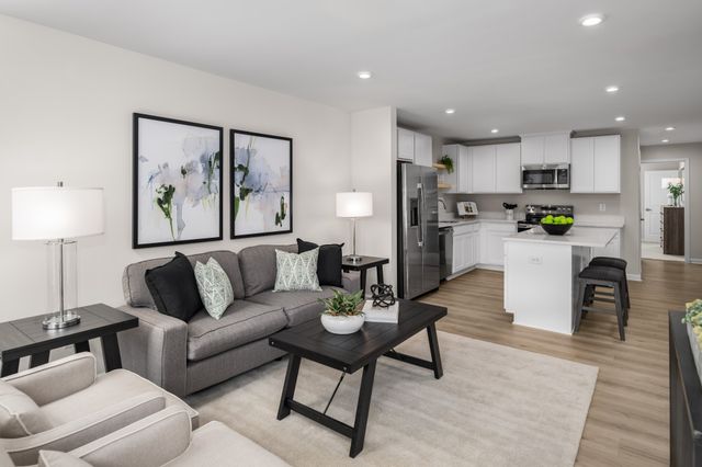 672 Big Bend Ct Unit 201, White House, TN 37188