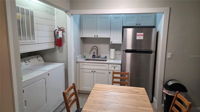 1524 6TH ST NW B, Largo, FL 33770