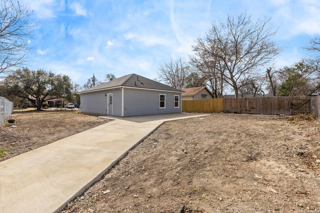 1201 Brighton, San Antonio, TX 78211