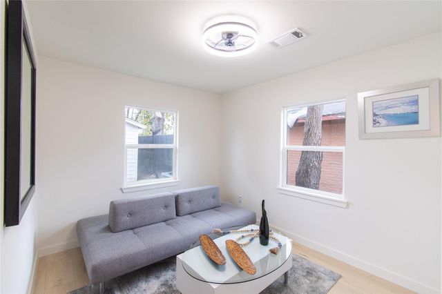 5326 De Lange Lane, Houston, TX 77092