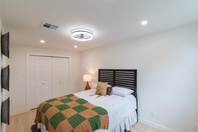 5326 De Lange Lane, Houston, TX 77092