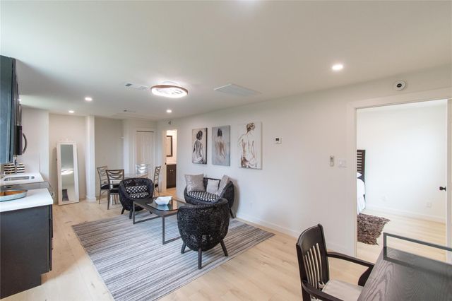 5326 De Lange Lane, Houston, TX 77092