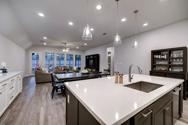 804 Fall Rock Branch Drive, Conroe, TX 77304