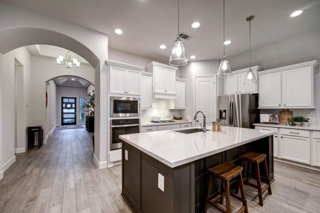 804 Fall Rock Branch Drive, Conroe, TX 77304