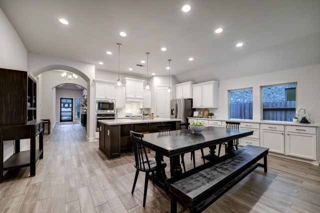 804 Fall Rock Branch Drive, Conroe, TX 77304