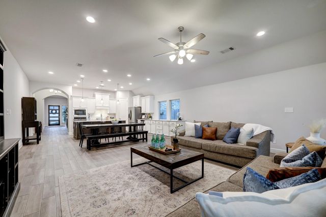 804 Fall Rock Branch Drive, Conroe, TX 77304