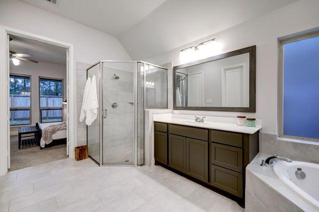 804 Fall Rock Branch Drive, Conroe, TX 77304