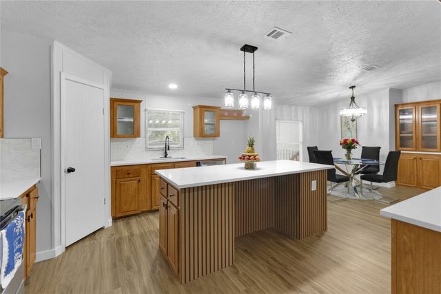 10595 Northlake Circle, Kemp, TX 75143