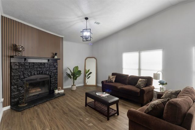 10595 Northlake Circle, Kemp, TX 75143