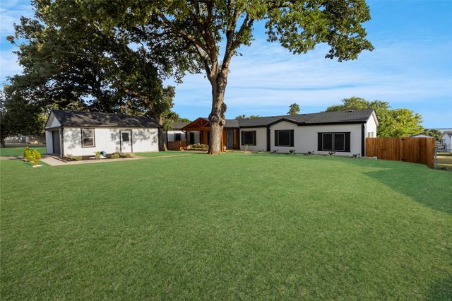 10595 Northlake Circle, Kemp, TX 75143