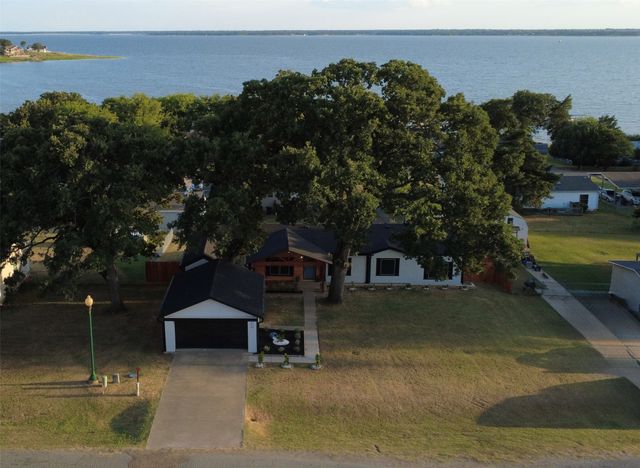 10595 Northlake Circle, Kemp, TX 75143