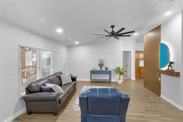 10595 Northlake Circle, Kemp, TX 75143