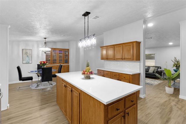 10595 Northlake Circle, Kemp, TX 75143
