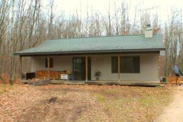 N1520 Spring Glen ROAD, Keshena, WI 54135