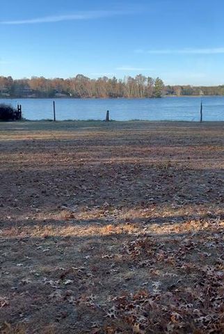 N1520 Spring Glen ROAD, Keshena, WI 54135