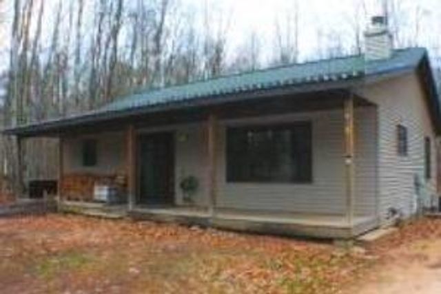 N1520 Spring Glen ROAD, Keshena, WI 54135