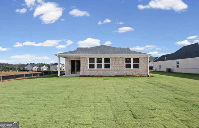 137 Kenney Way, Locust Grove, GA 30248