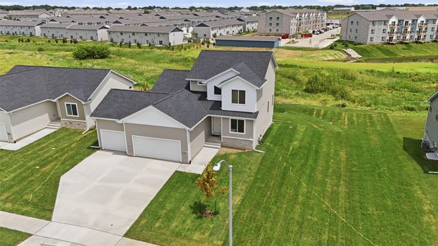 895 11th Street, Waukee, IA 50263