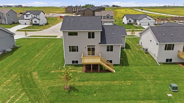 895 11th Street, Waukee, IA 50263